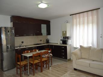 Apartament central 3 camere + birou zona Dealul Ciuperca