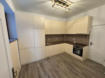 Apartament 3 camere central mobilat și utilat