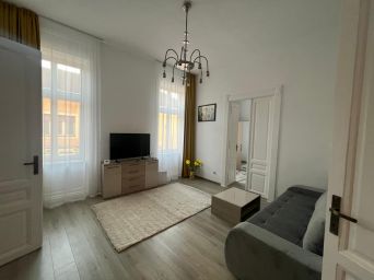 Apartament 3 camere central mobilat și utilat