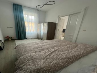 Apartament 3 camere central mobilat și utilat