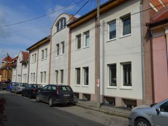 Cladire central, 770 mp teren, 862 mp construiti, S+P+E