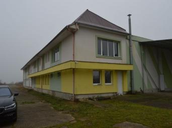 Proprietate industriala 4533 mp construiti renovati - Holod - 40 km de Oradea