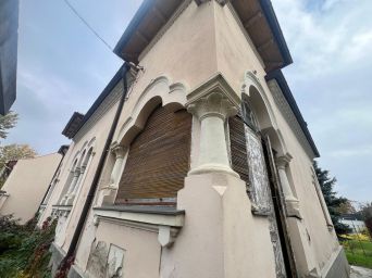 Reședință de patrimoniu de vânzare – zona centrală Oradea, România