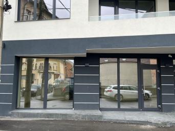 Spatiu comercial nou, 45.5mp utili, zona Piata Decebal